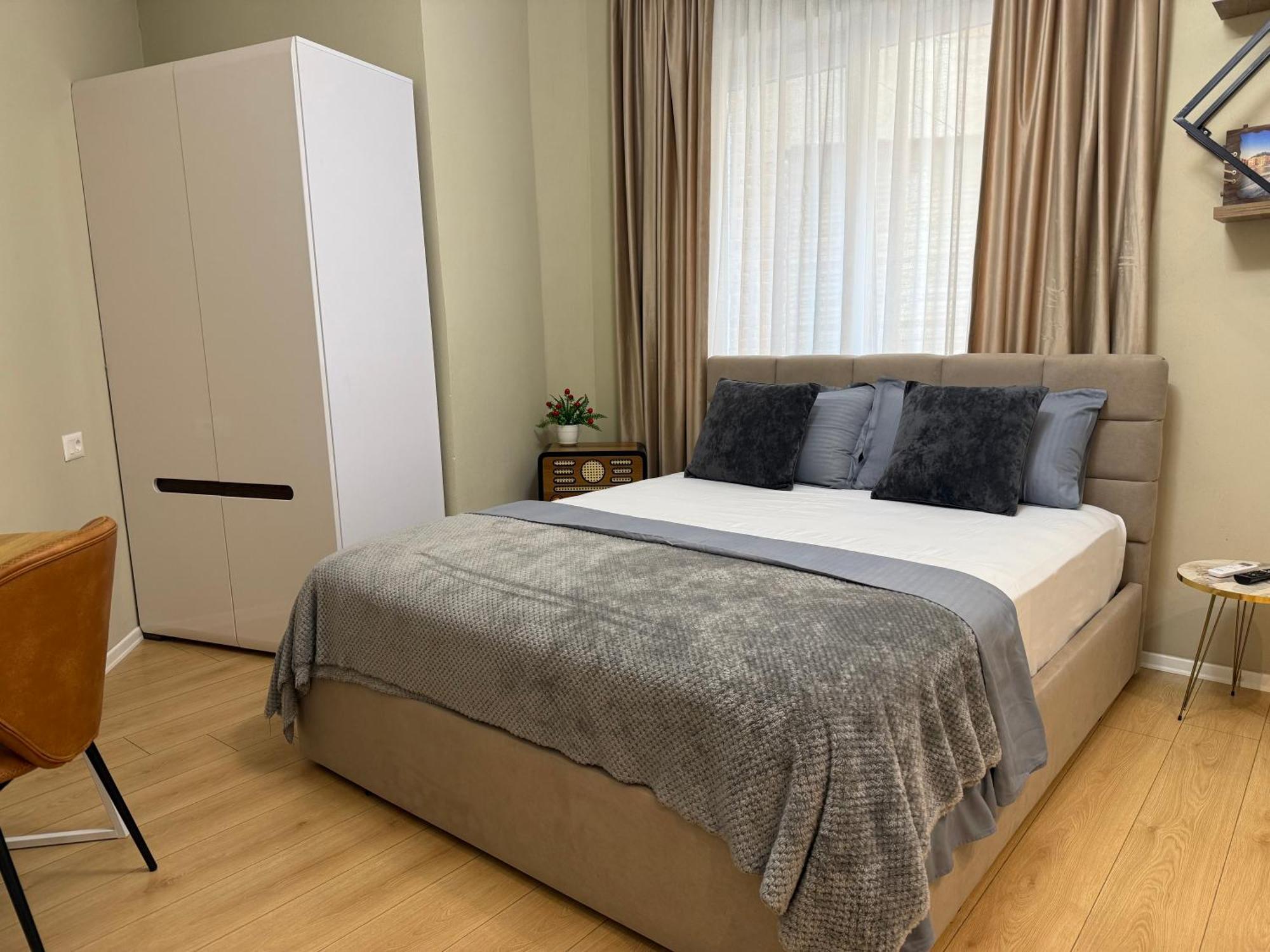 City Center Rooms And Apartments Дуррес Экстерьер фото